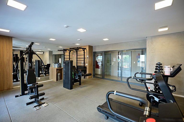 Studio impecável ao lado da estação de metrô